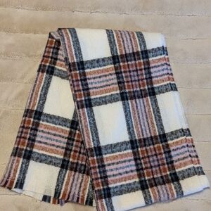 Vince Camuto Multicolor Plaid Scarf